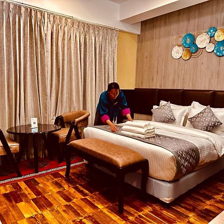 Silver Cloud Hotel Паро Екстериор снимка