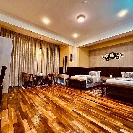 Silver Cloud Hotel Паро Екстериор снимка