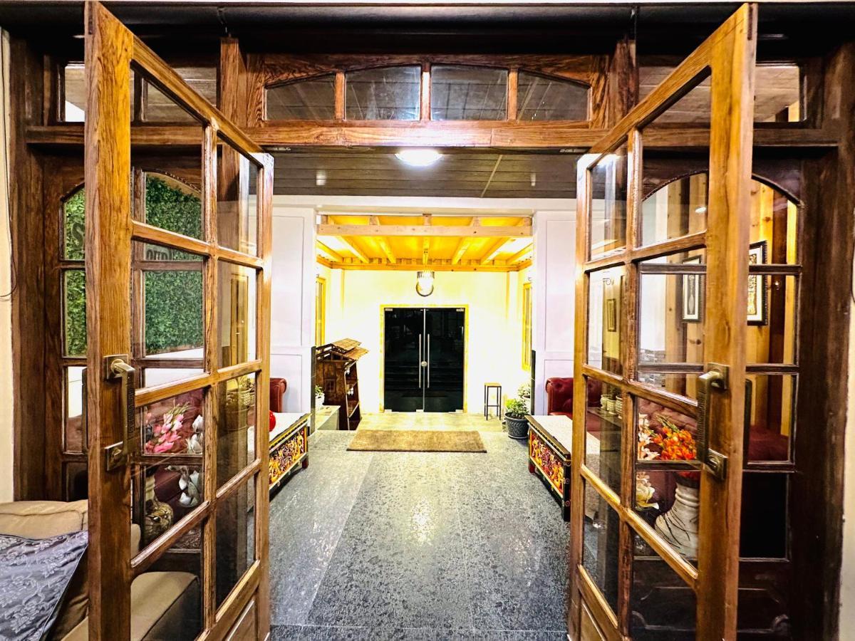 Silver Cloud Hotel Паро Екстериор снимка