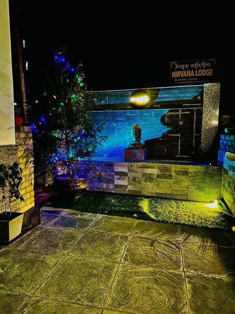 Silver Cloud Hotel Паро Екстериор снимка
