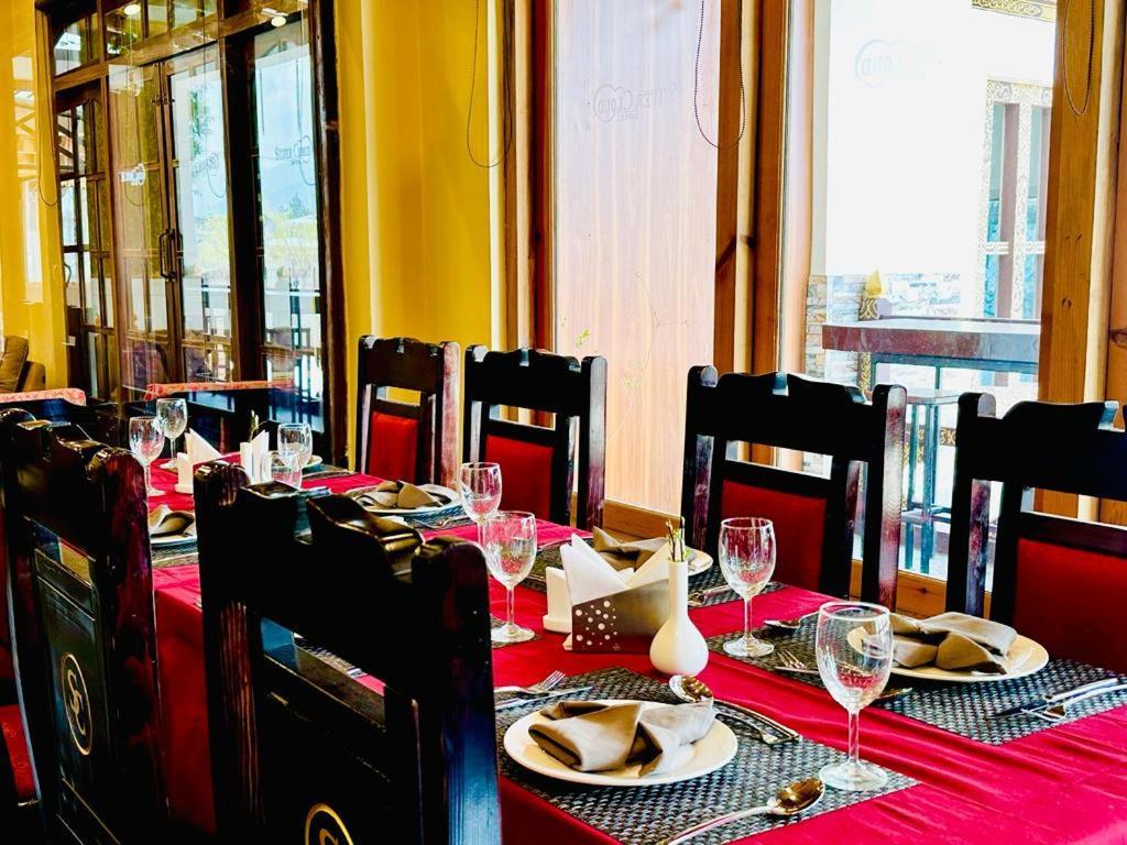 Silver Cloud Hotel Паро Екстериор снимка