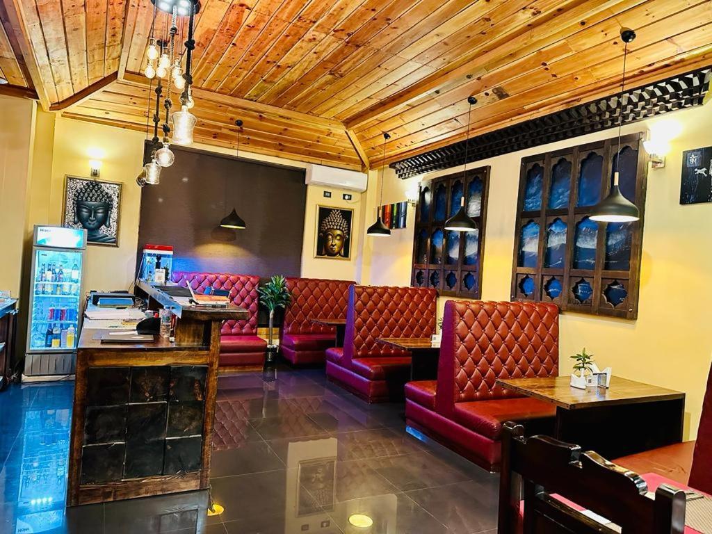 Silver Cloud Hotel Паро Екстериор снимка