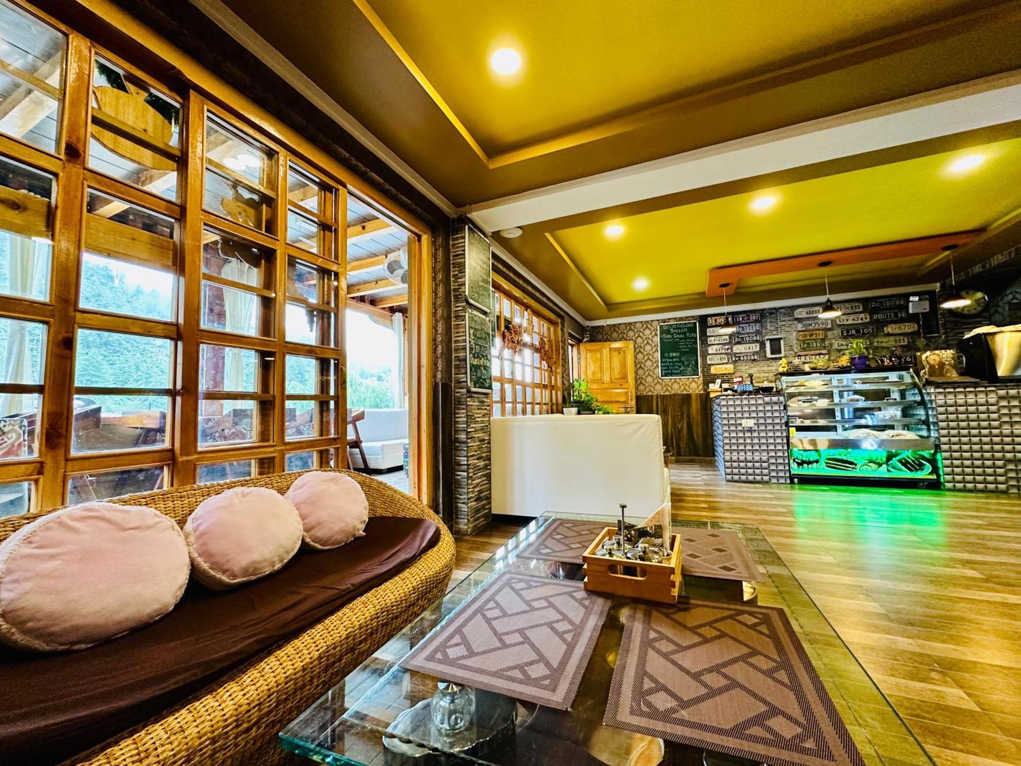 Silver Cloud Hotel Паро Екстериор снимка