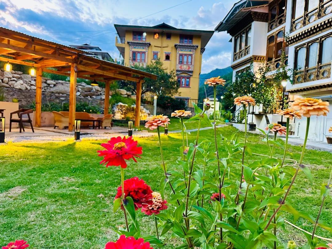 Silver Cloud Hotel Паро Екстериор снимка