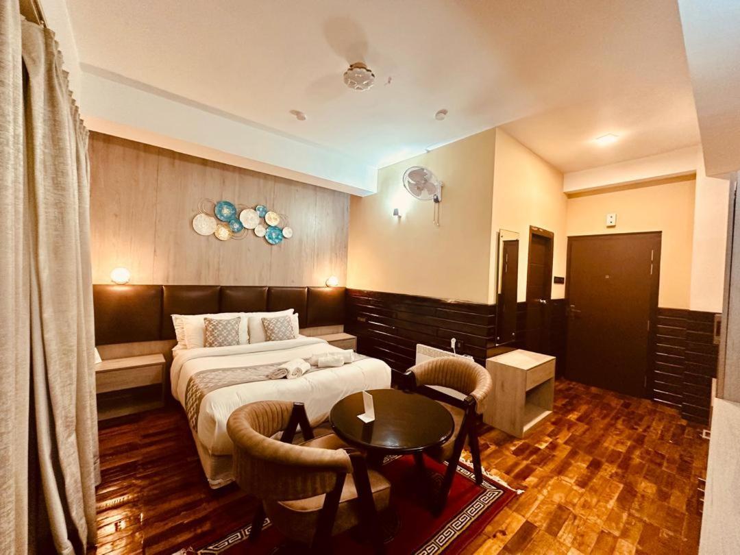 Silver Cloud Hotel Паро Екстериор снимка