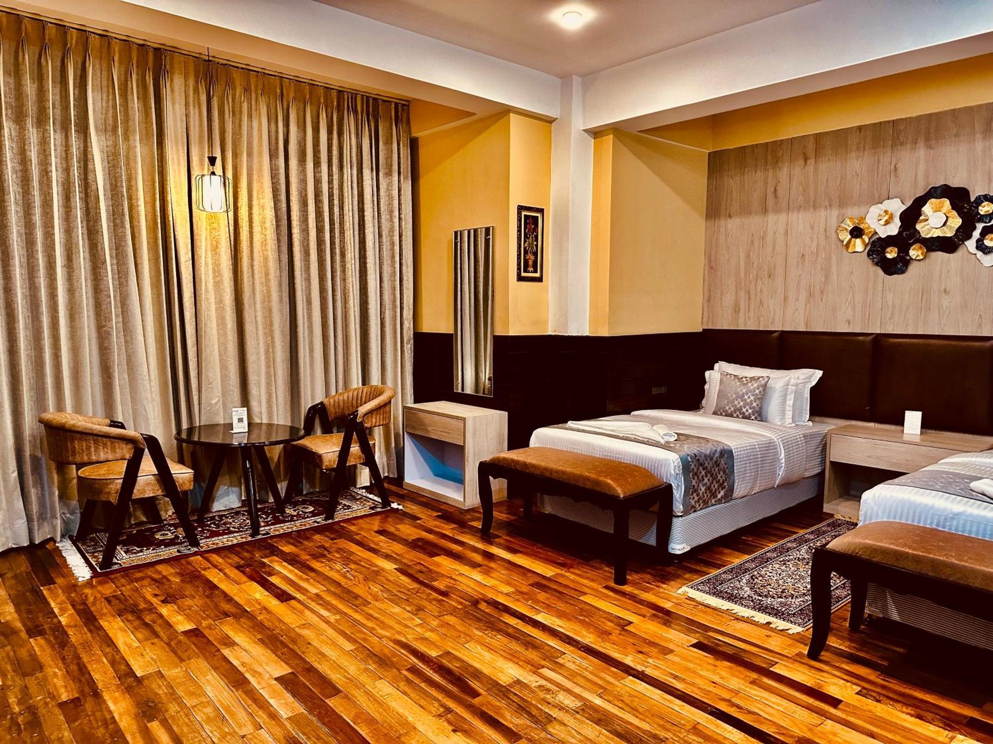 Silver Cloud Hotel Паро Екстериор снимка